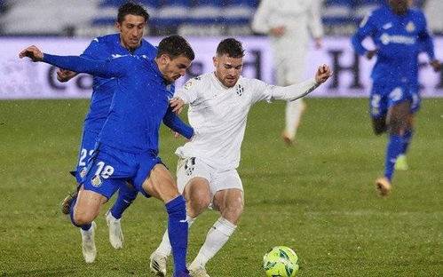 球场之中 球场之中