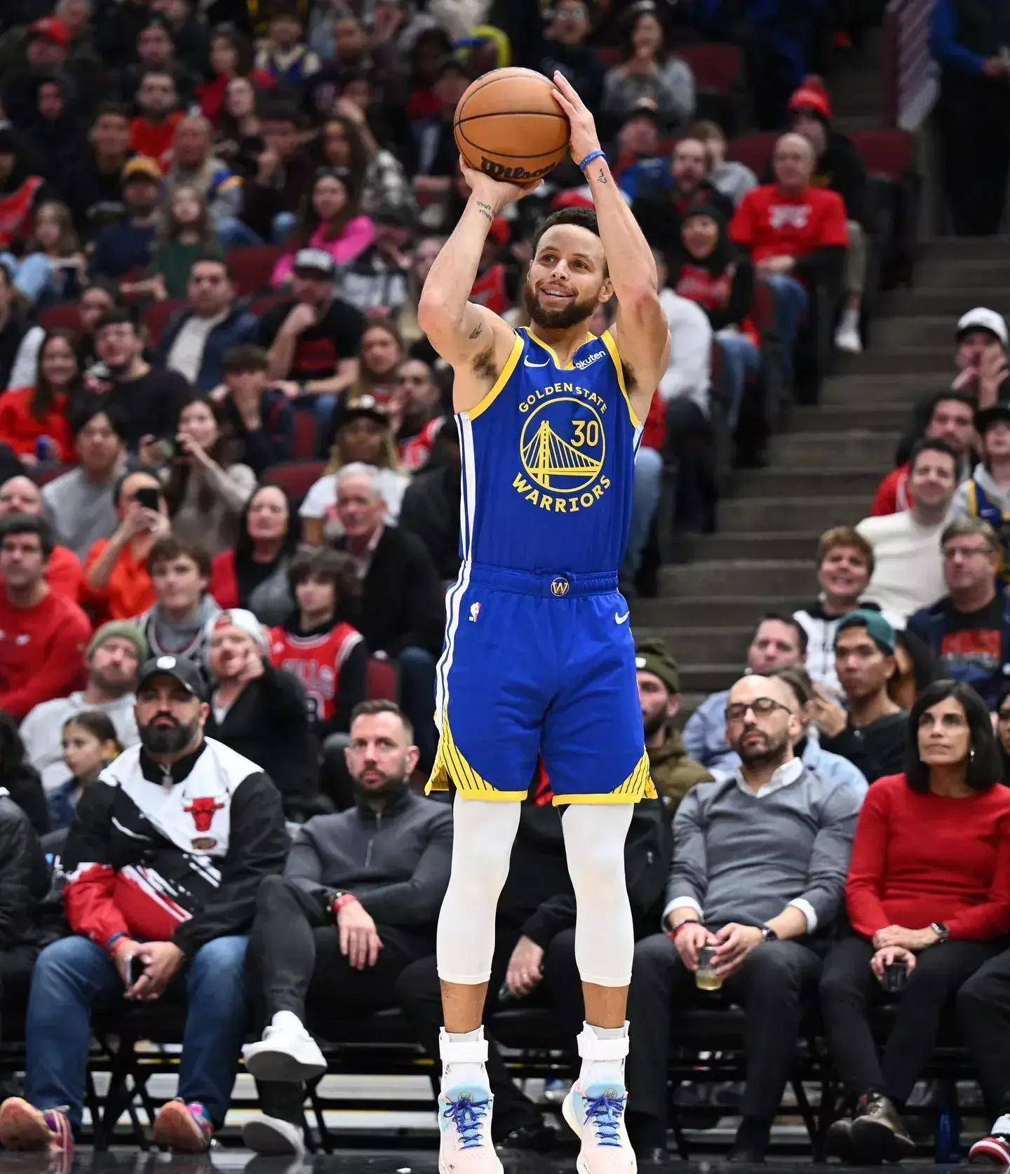 点燃了现场 点燃了现场