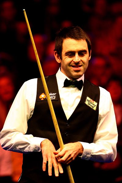 他不再只依 他不再只依